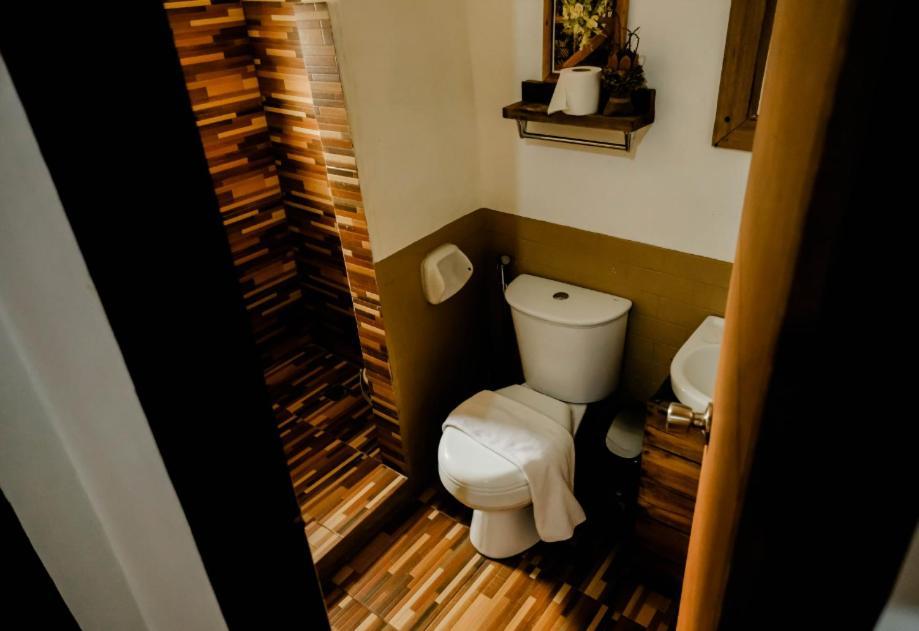Spacio Caliraya Bed & Breakfast Lumban Bagian luar foto