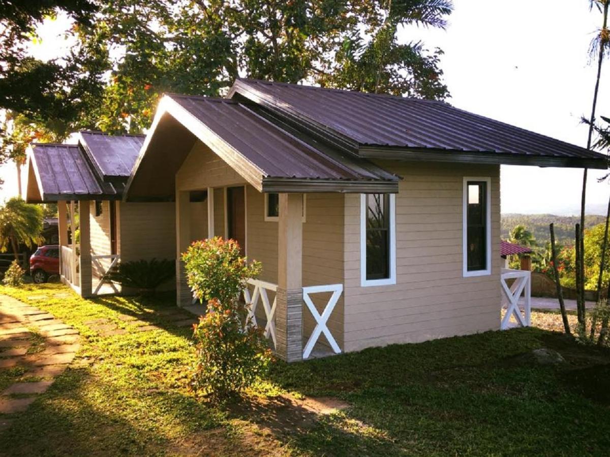 Spacio Caliraya Bed & Breakfast Lumban Bagian luar foto
